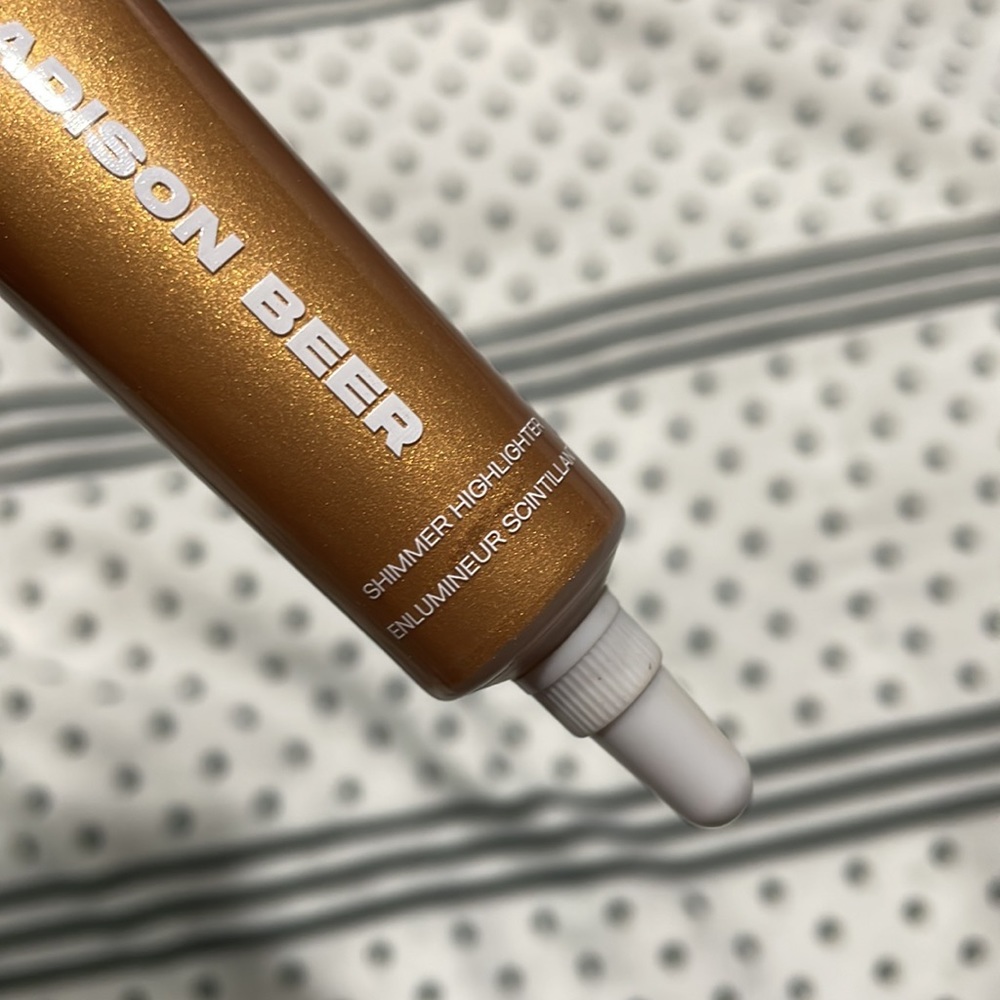Morphe Madison Beer Enter Galactic Shimmer Highlighter - Picture 3 of 5